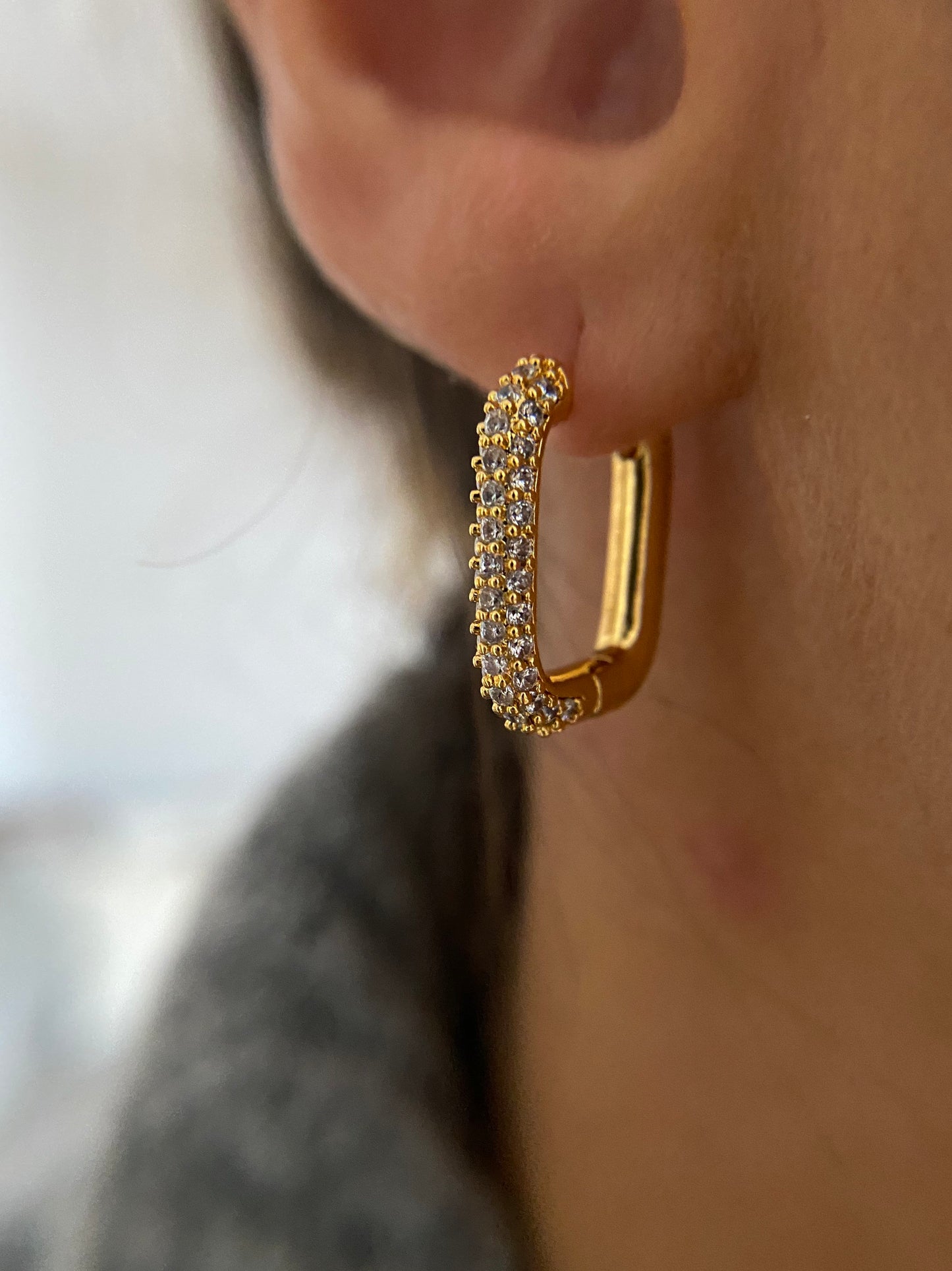 SOPHIE | Ohrringe | Viereck | Zirkonia | Glitzer | Edelstahl | 14 Karat Vergoldung | Wasserfest