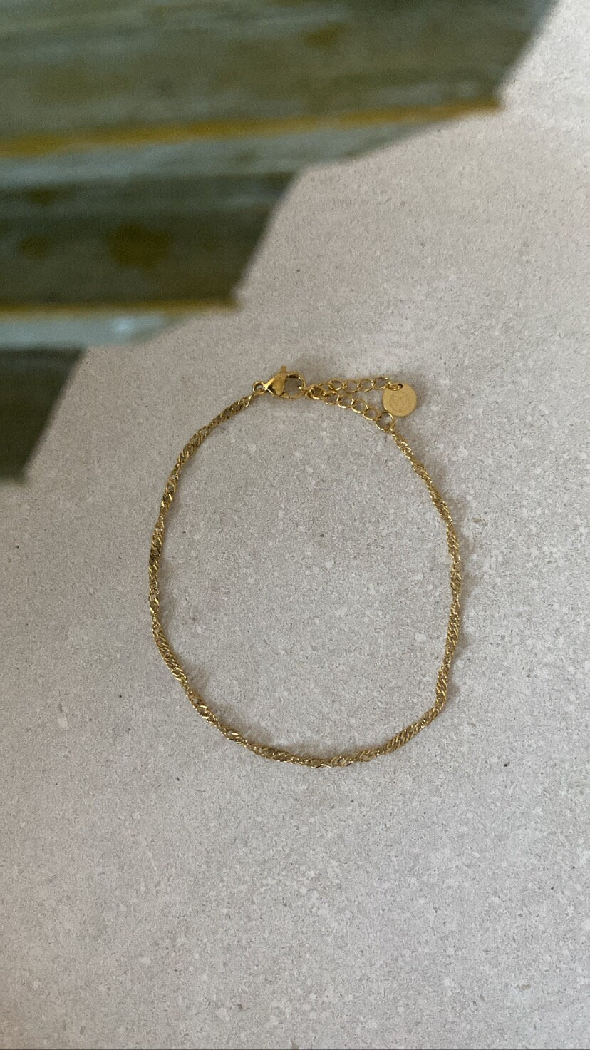 SPIRAL | Armband | Twist gedreht | Bracelet | Schlicht Minimalistisch | Edelstahl | 14 Karat Vergoldung | Wasserfest