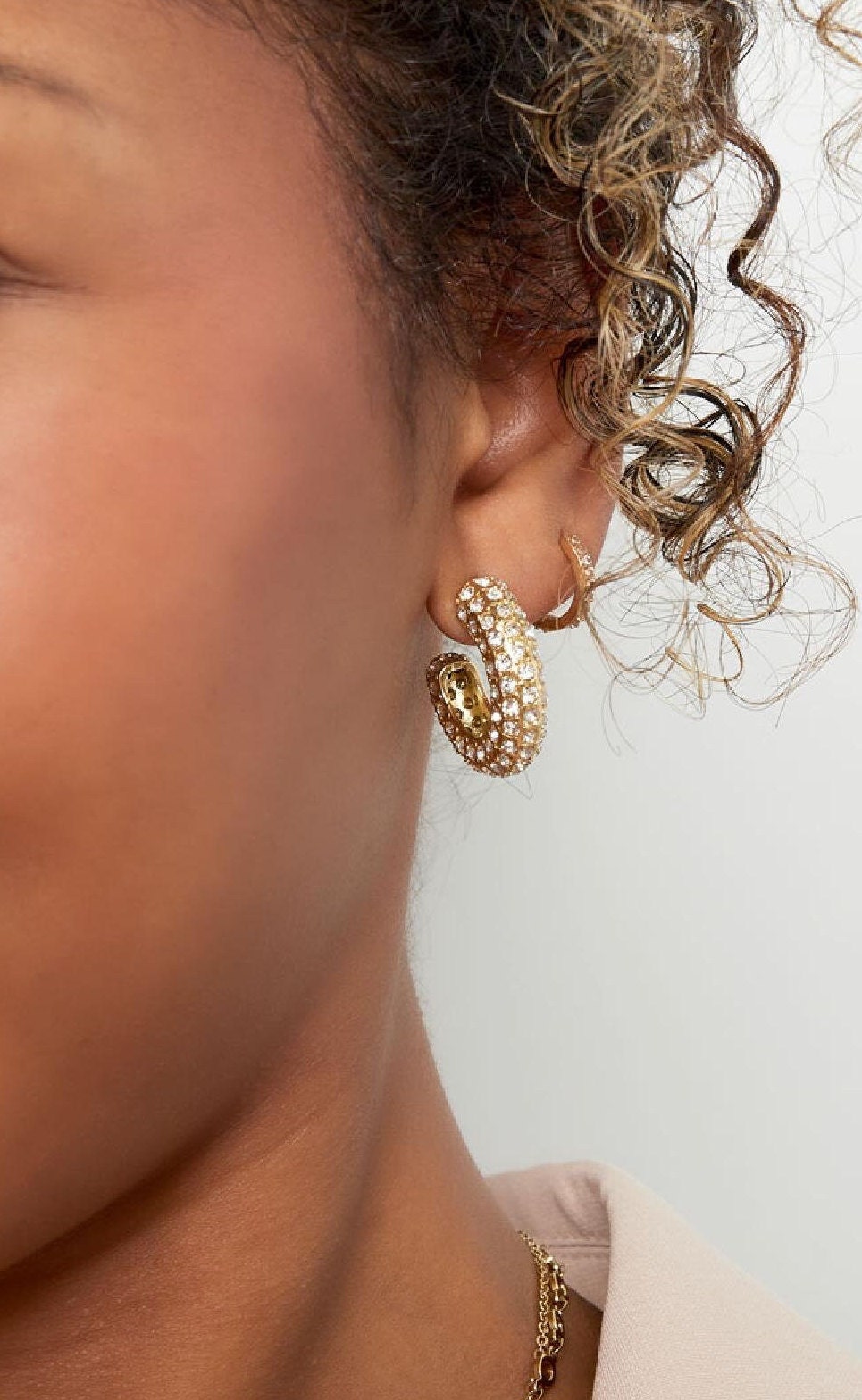 CELIA | Ohrringe | Hoops Creolen | Big Round | Luxury Hoop | Zirconia Glitzer | Edelstahl | 14 Karat Vergoldung | Wasserfest